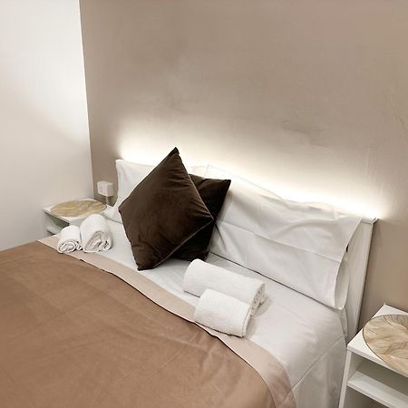 Bed and Breakfast Benvenuto A Napoli Экстерьер фото
