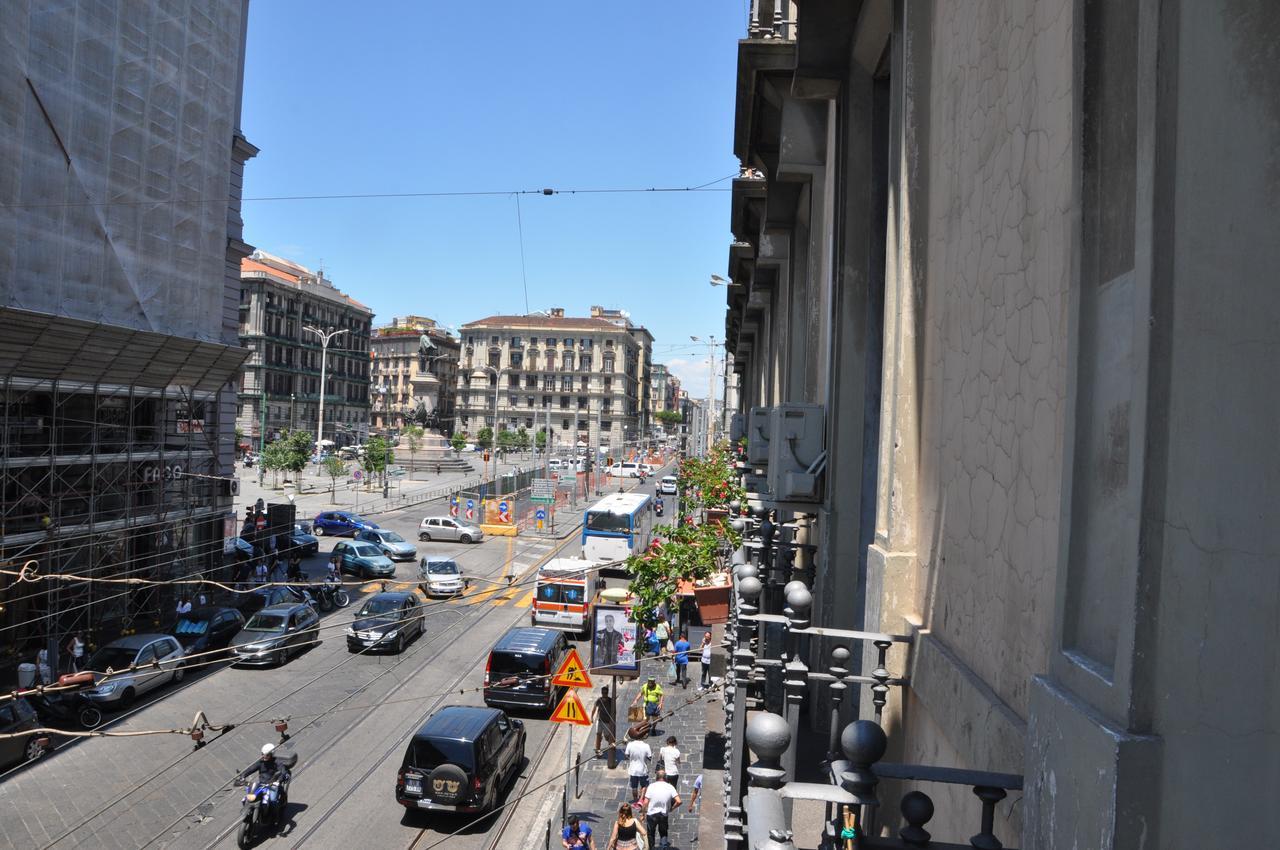 Bed and Breakfast Benvenuto A Napoli Экстерьер фото