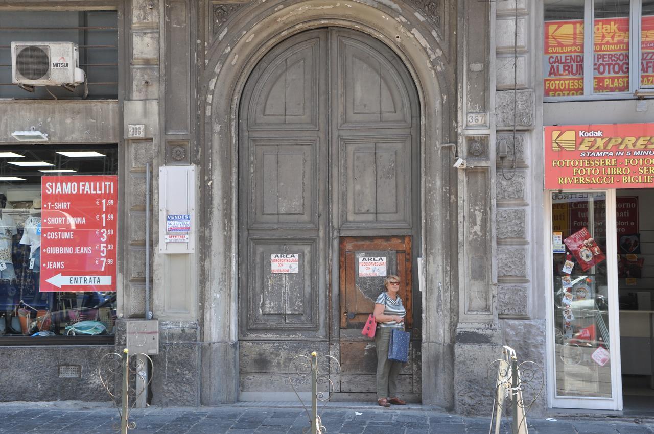 Bed and Breakfast Benvenuto A Napoli Экстерьер фото