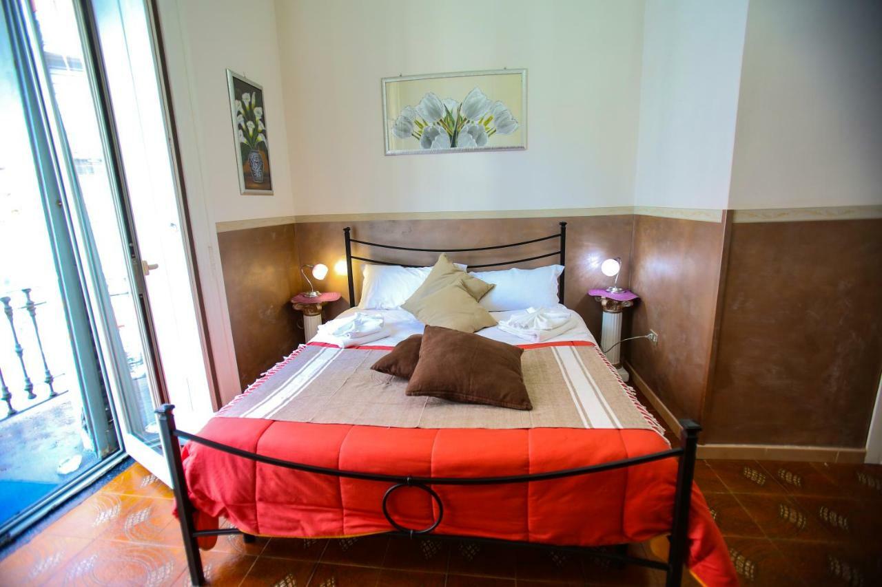 Bed and Breakfast Benvenuto A Napoli Экстерьер фото