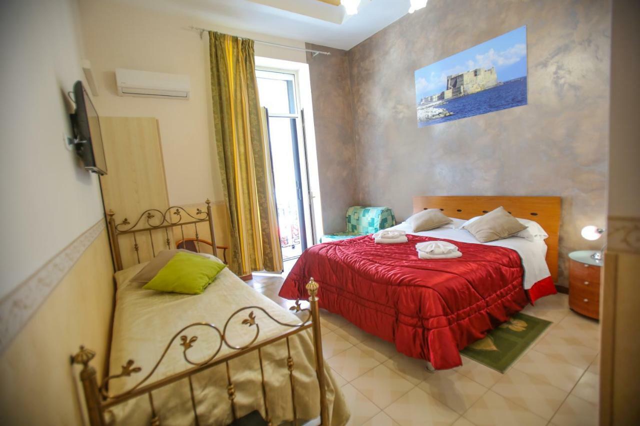 Bed and Breakfast Benvenuto A Napoli Экстерьер фото